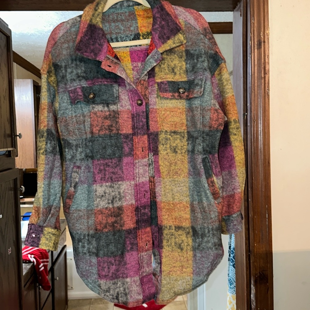 Brand NEW Flannel type shacket. Size Medium